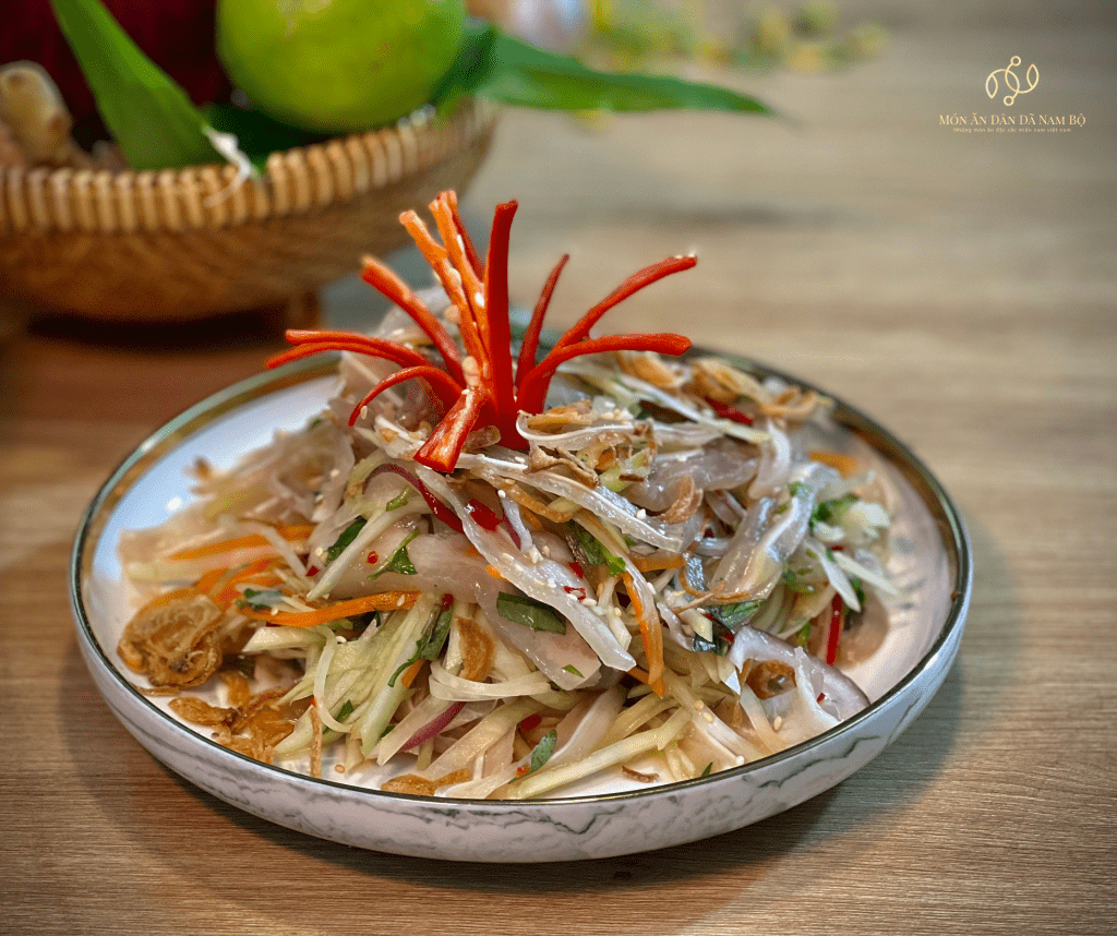 Gỏi đu đủ tai heo
