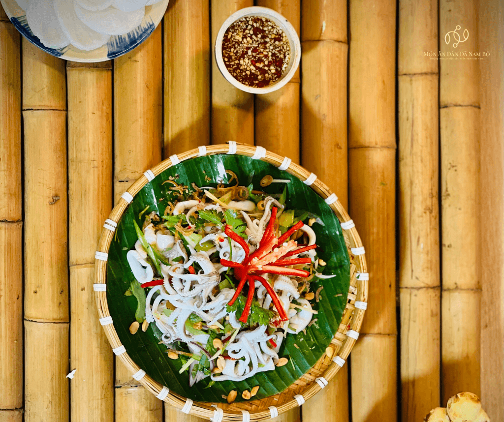 Gỏi mực gừng riềng