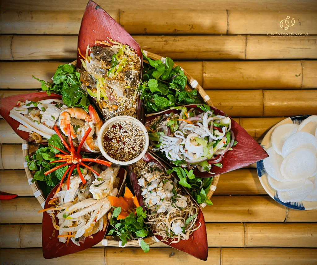 Gỏi ngũ sắc